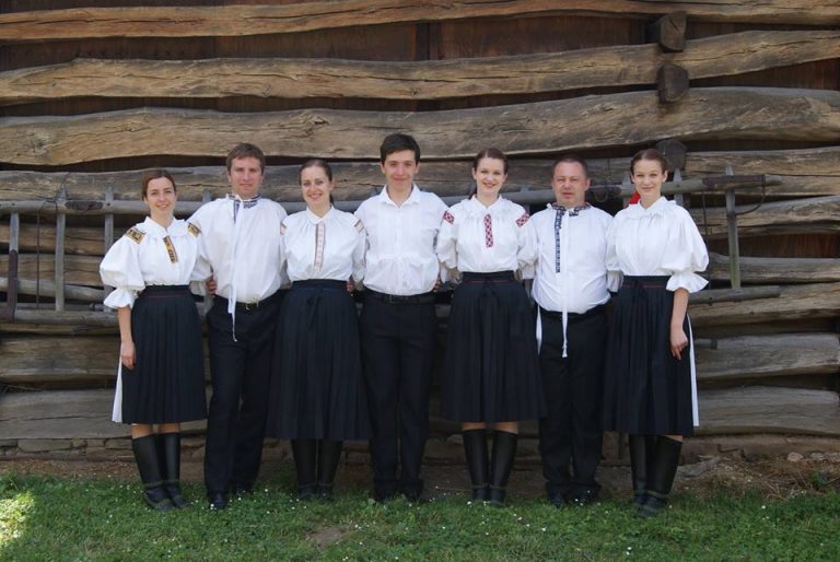 Vystoupení cimbálové muziky Capella