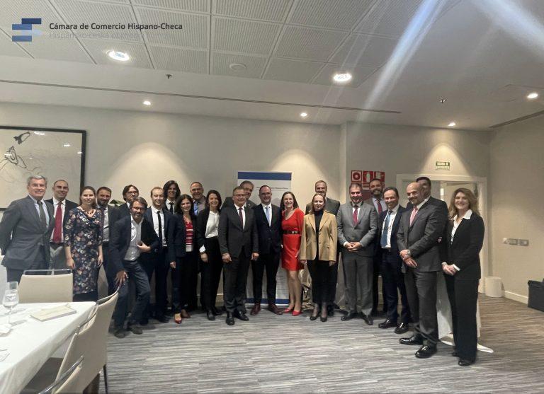 Oběd s velvyslancem ČR