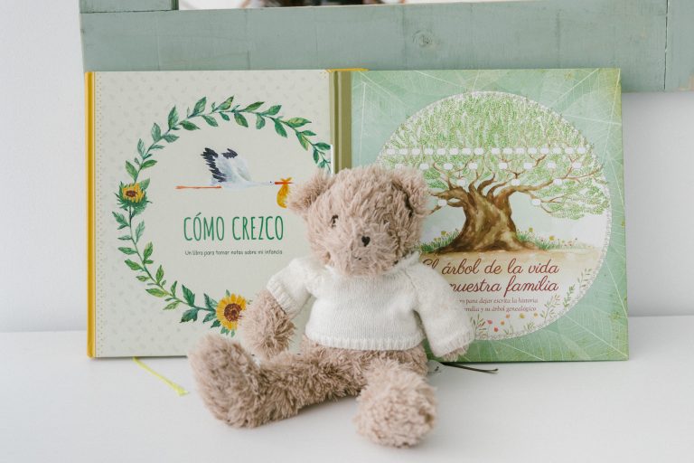 Do knihkupectví přichází “Jak rostu” a “Strom života naší rodiny”, knihy pro uchování vzpomínek celé rodiny